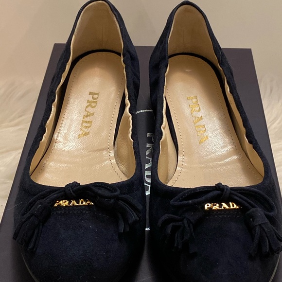 1F890D - Prada Women’s Suede Ballet Flats - Picture 3 of 10